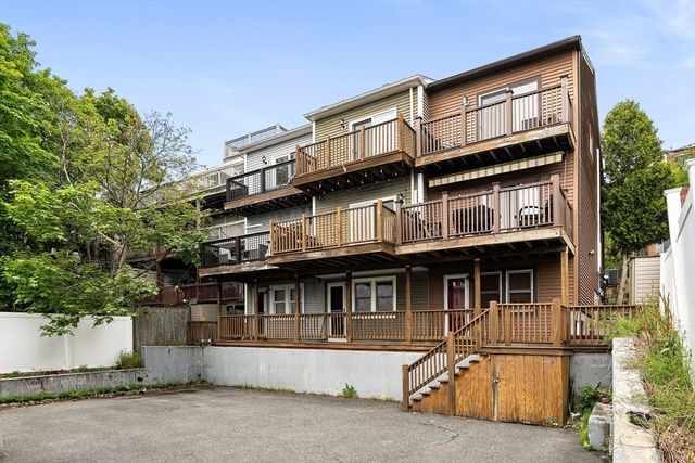 19 Dixfield 101, Boston, MA 02127