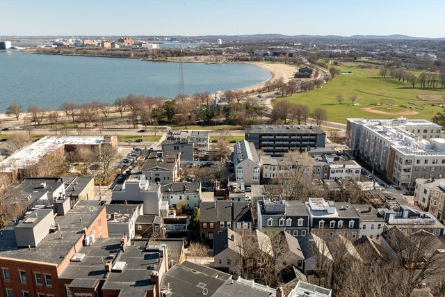 19 Dixfield 101, Boston, MA 02127