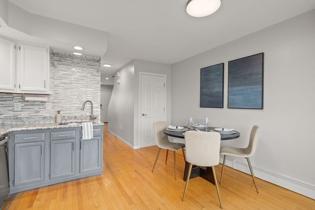 19 Dixfield 101, Boston, MA 02127