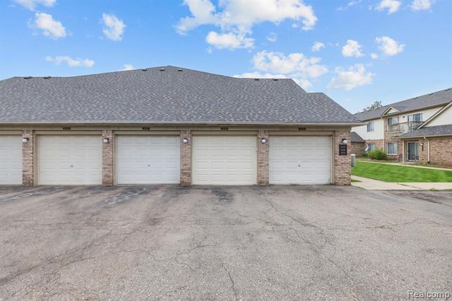 24149 Wedgewood Circle, Warren, MI 48091
