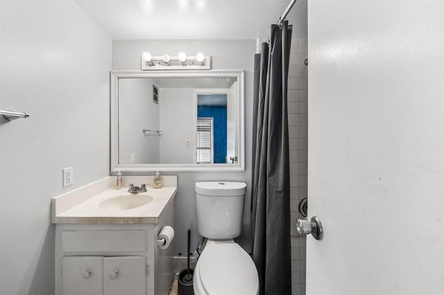419 S Us Highway 1 E201, North Palm Beach, FL 33408