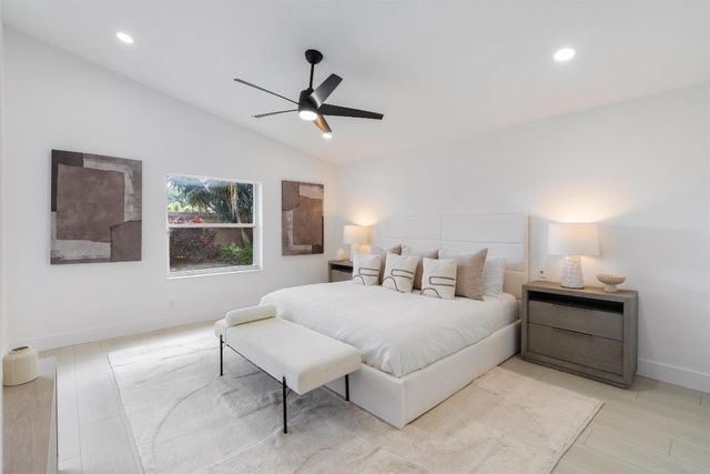 6518 Via Trento, Delray Beach, FL 33446