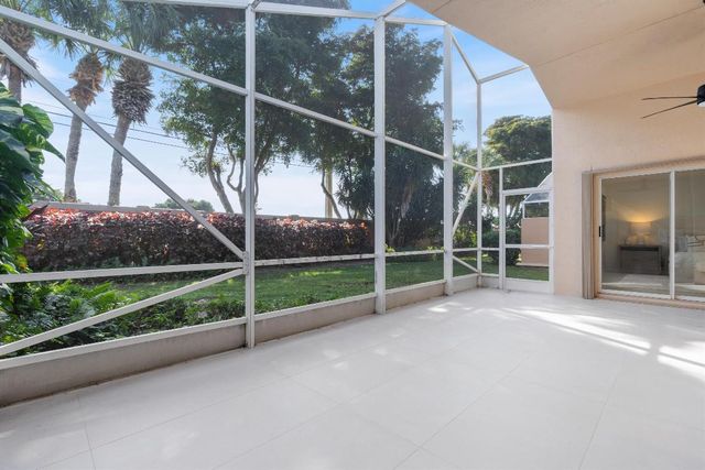 6518 Via Trento, Delray Beach, FL 33446