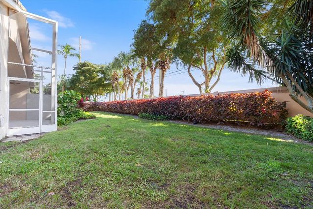 6518 Via Trento, Delray Beach, FL 33446