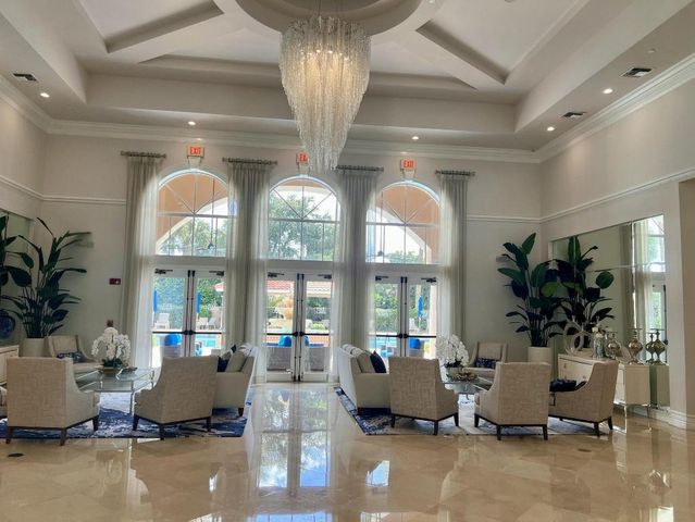 6518 Via Trento, Delray Beach, FL 33446