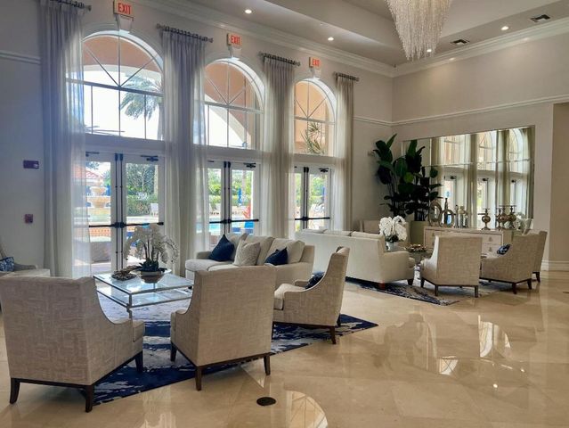 6518 Via Trento, Delray Beach, FL 33446