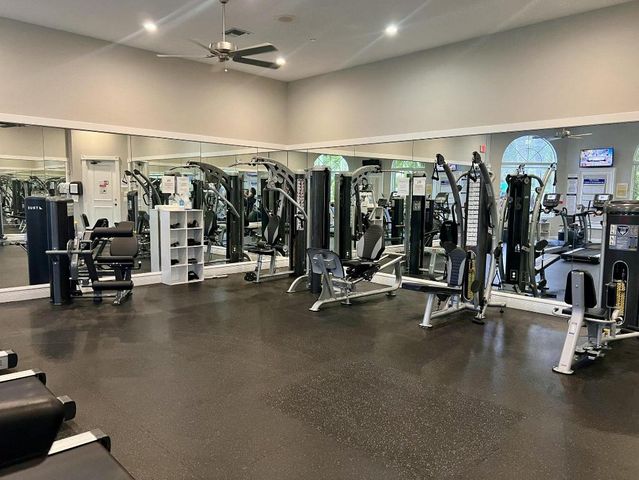 6518 Via Trento, Delray Beach, FL 33446