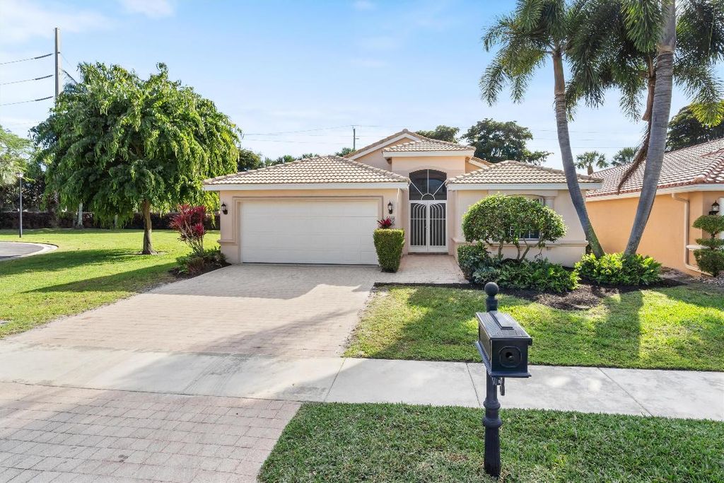 6518 Via Trento, Delray Beach, FL 33446