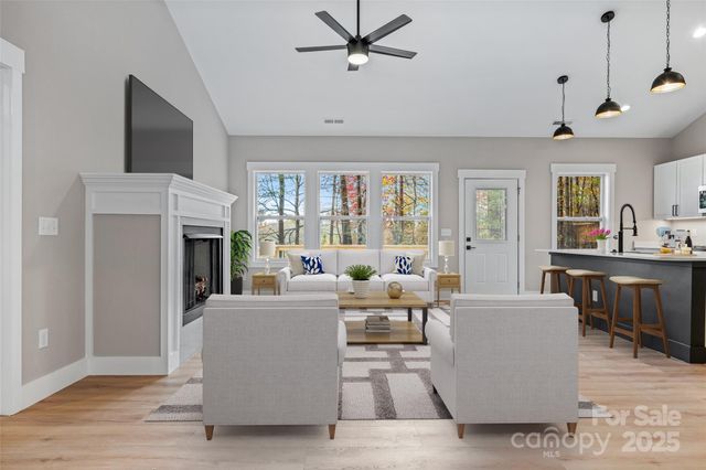 2 Caroline Drive, Horse Shoe, NC 28742