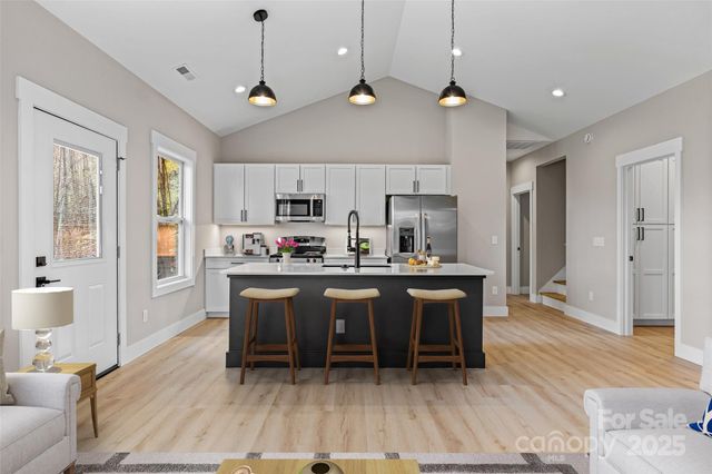 2 Caroline Drive, Horse Shoe, NC 28742