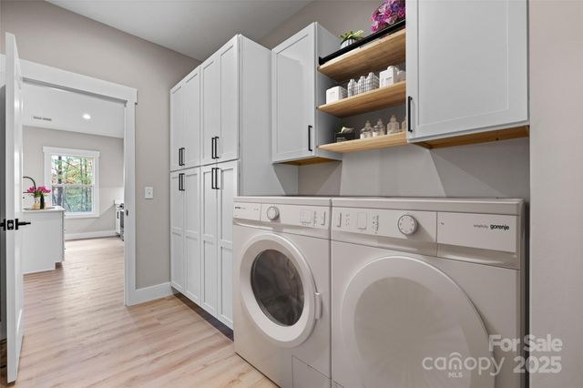 2 Caroline Drive, Horse Shoe, NC 28742