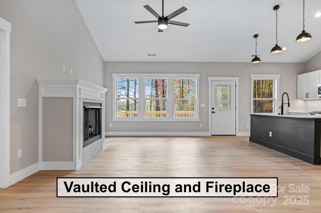 2 Caroline Drive, Horse Shoe, NC 28742