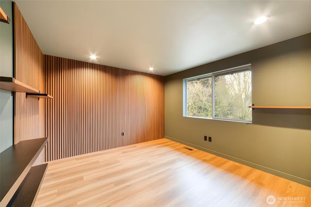 10012 SE 247th Place, Kent, WA 98030