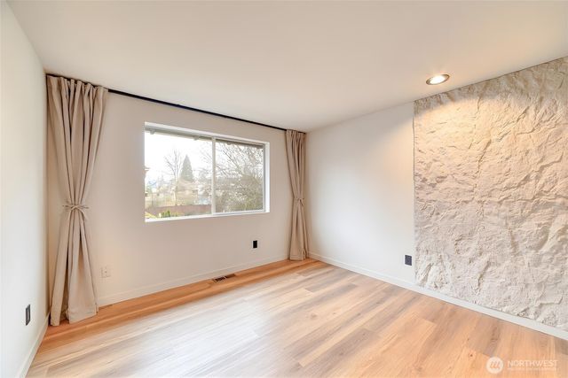 10012 SE 247th Place, Kent, WA 98030