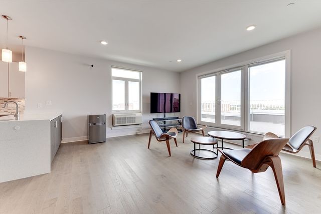 2 Cliveden St 601E, Quincy, MA 02169