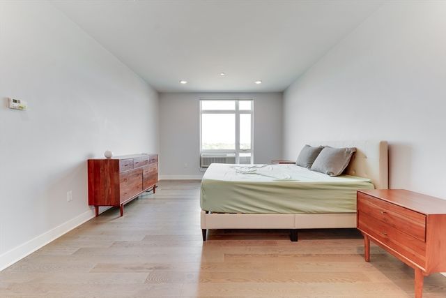 2 Cliveden St 601E, Quincy, MA 02169