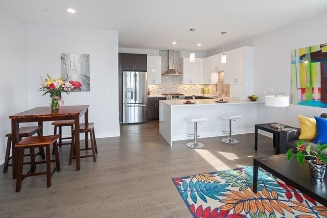 2 Cliveden St 601E, Quincy, MA 02169