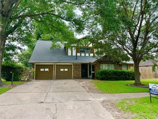 7015 Pyron Way, Houston, TX 77036