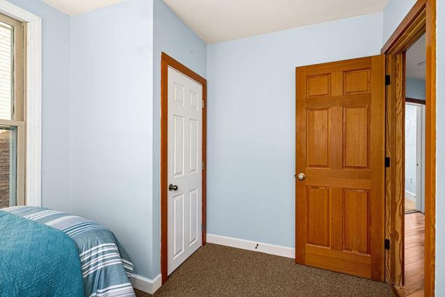 1101 E 4th Street, Duluth, MN 55805