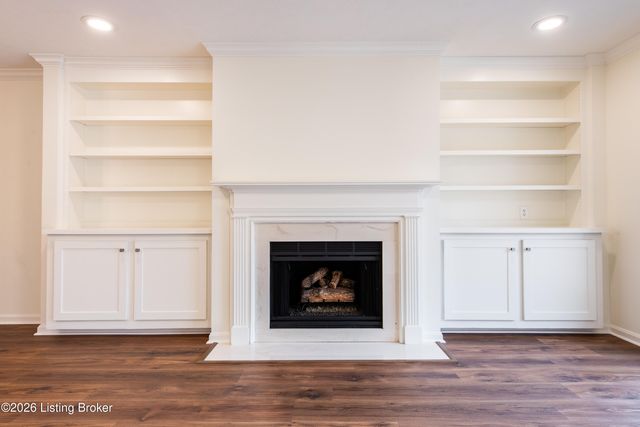 1104 Forest Park Rd, Louisville, KY 40223