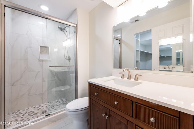 1104 Forest Park Rd, Louisville, KY 40223