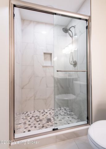 1104 Forest Park Rd, Louisville, KY 40223