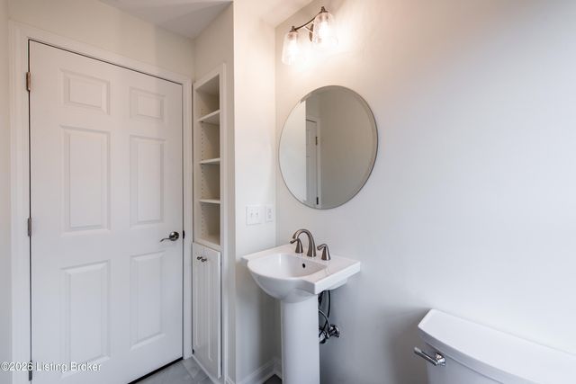 1104 Forest Park Rd, Louisville, KY 40223