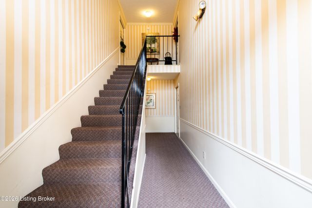 1104 Forest Park Rd, Louisville, KY 40223