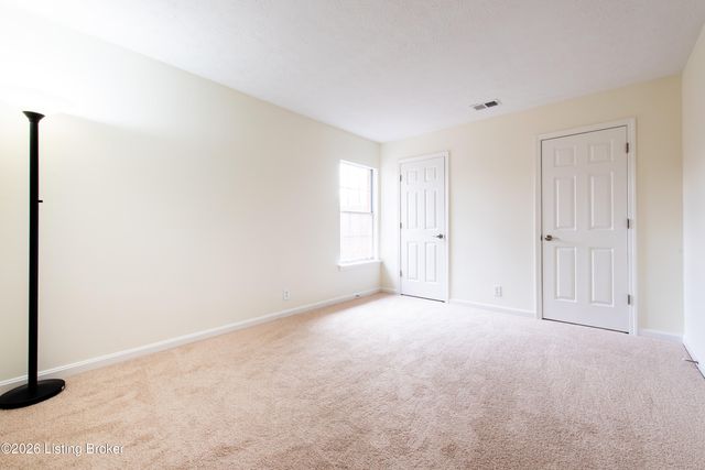 1104 Forest Park Rd, Louisville, KY 40223