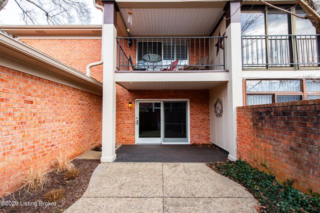 1104 Forest Park Rd, Louisville, KY 40223