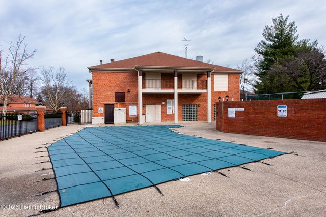 1104 Forest Park Rd, Louisville, KY 40223