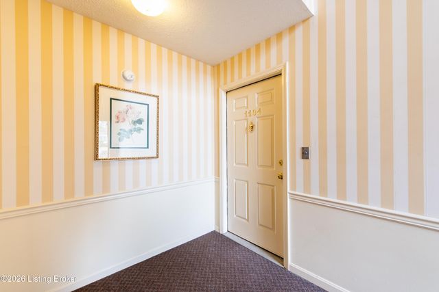 1104 Forest Park Rd, Louisville, KY 40223