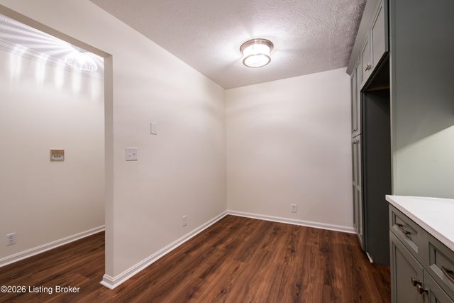 1104 Forest Park Rd, Louisville, KY 40223