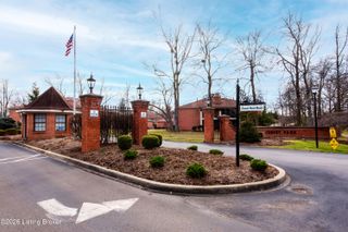 1104 Forest Park Rd, Louisville, KY 40223