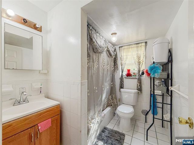 338 S 10th Street, Newark, NJ 07103