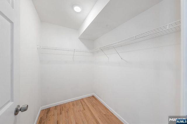 338 S 10th Street, Newark, NJ 07103