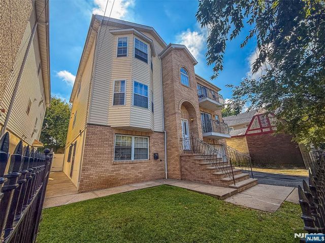 338 S 10th Street, Newark, NJ 07103