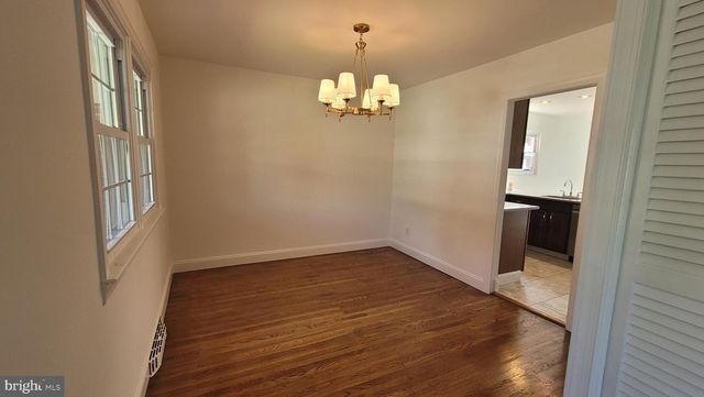 820 JAMESTOWN RD, Blackwood, NJ 08012