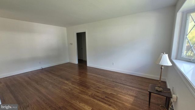 820 JAMESTOWN RD, Blackwood, NJ 08012
