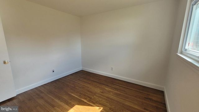 820 JAMESTOWN RD, Blackwood, NJ 08012