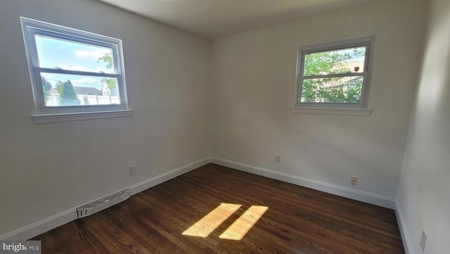 820 JAMESTOWN RD, Blackwood, NJ 08012