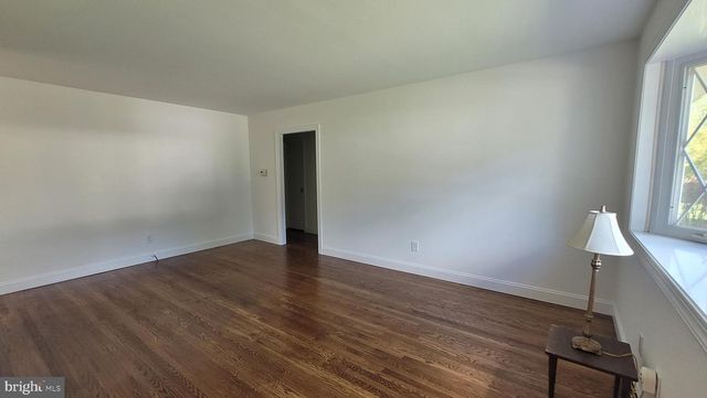 820 JAMESTOWN RD, Blackwood, NJ 08012