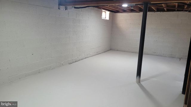 820 JAMESTOWN RD, Blackwood, NJ 08012