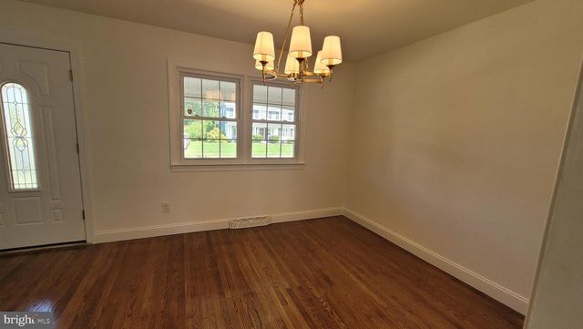 820 JAMESTOWN RD, Blackwood, NJ 08012