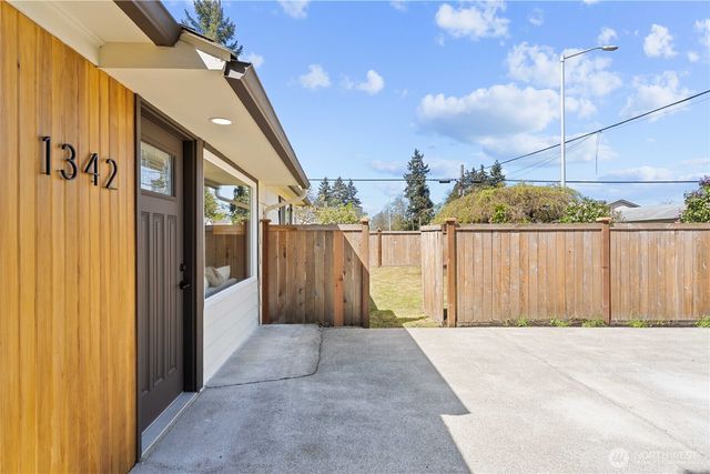 1324 116th Street, Tacoma, WA 98444