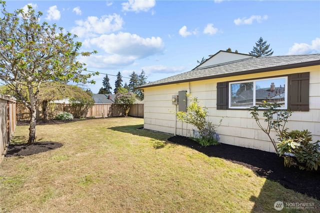 1324 116th Street, Tacoma, WA 98444