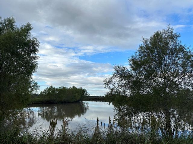 7017 County Road 100, Boling, TX 77420