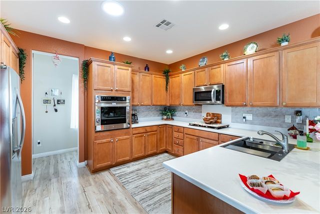 7324 Royal Melbourne Drive, Las Vegas, NV 89131