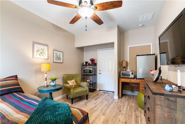 7324 Royal Melbourne Drive, Las Vegas, NV 89131