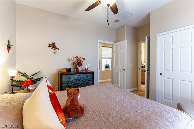 7324 Royal Melbourne Drive, Las Vegas, NV 89131